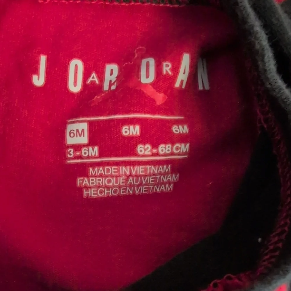 Nike Michael Jordan Jumpman Baby Romper in Red and Black 6mos      616C